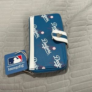 Dodgers wallet for all the ladys. good material. final sales . thank you 🤝